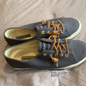 Worn minimally, Sperry Womans canvas sneakers, sz 8.